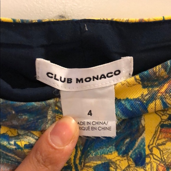 Club Monaco mini skirt - Picture 3 of 3